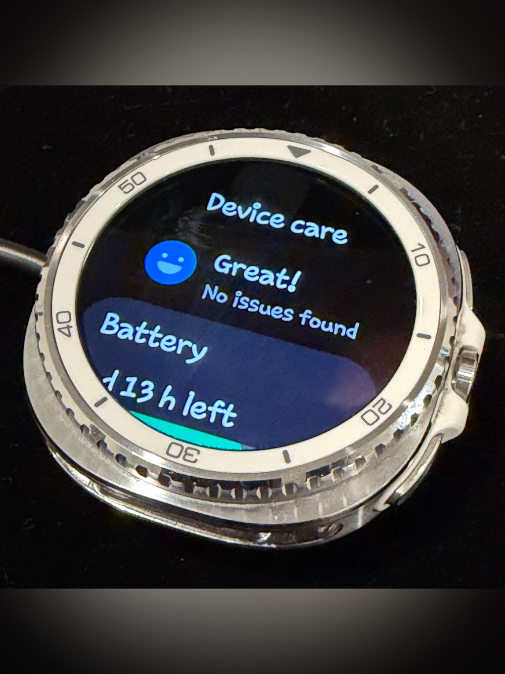 Samsung Galaxy Watch 8 Classic 46mm Silver/White | Rotating Bezel + 3 Bands - Picture 5 of 9